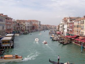 Illumin - A Look at Venice: Past and Present